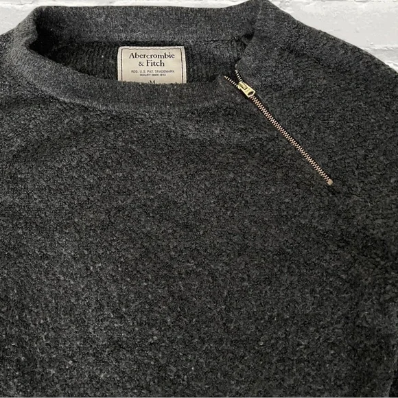 Abercrombie & Fitch Grey Knit Zipper Sweater - Picture 2 of 3
